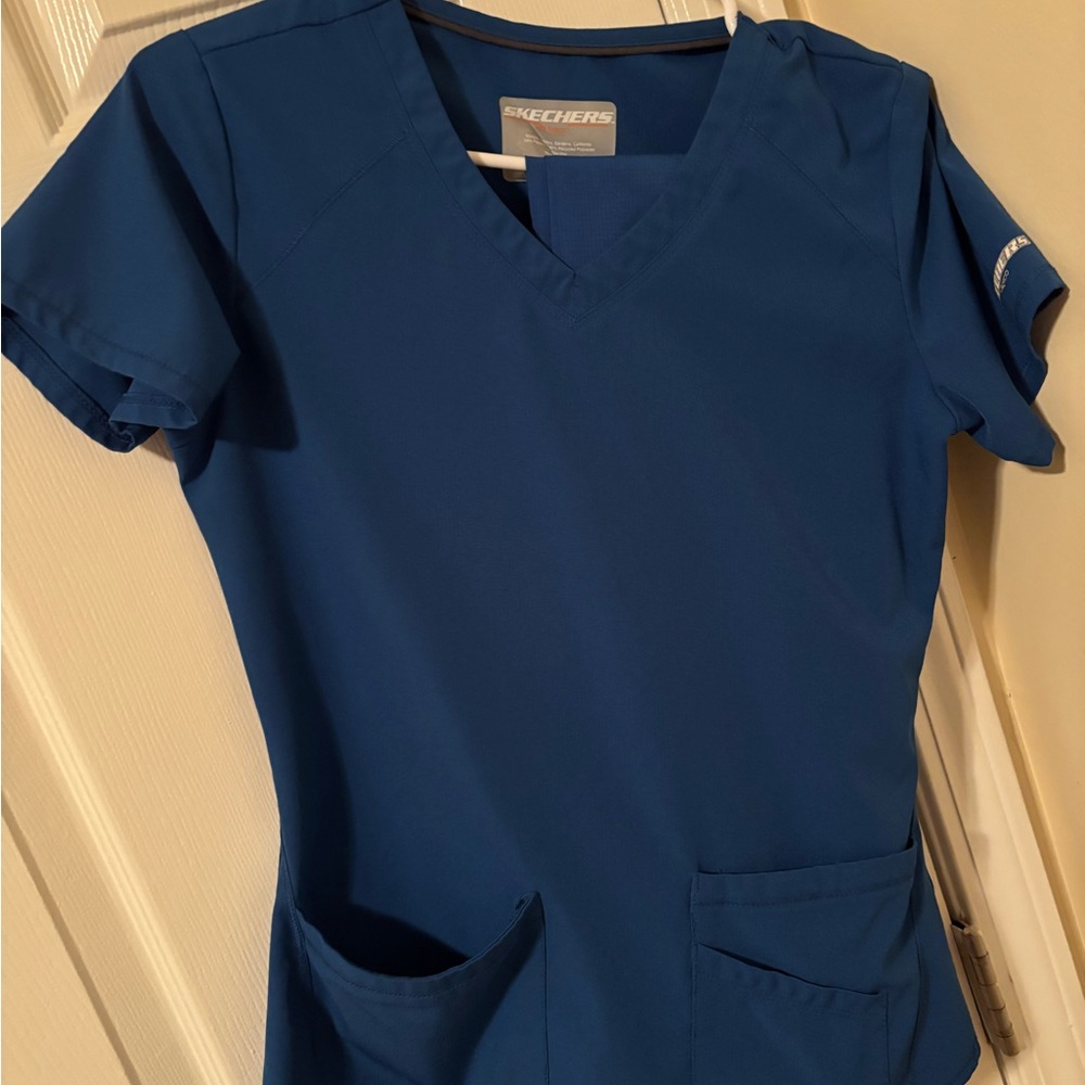 Skechers Blue Fitted Short Sleeve Tee